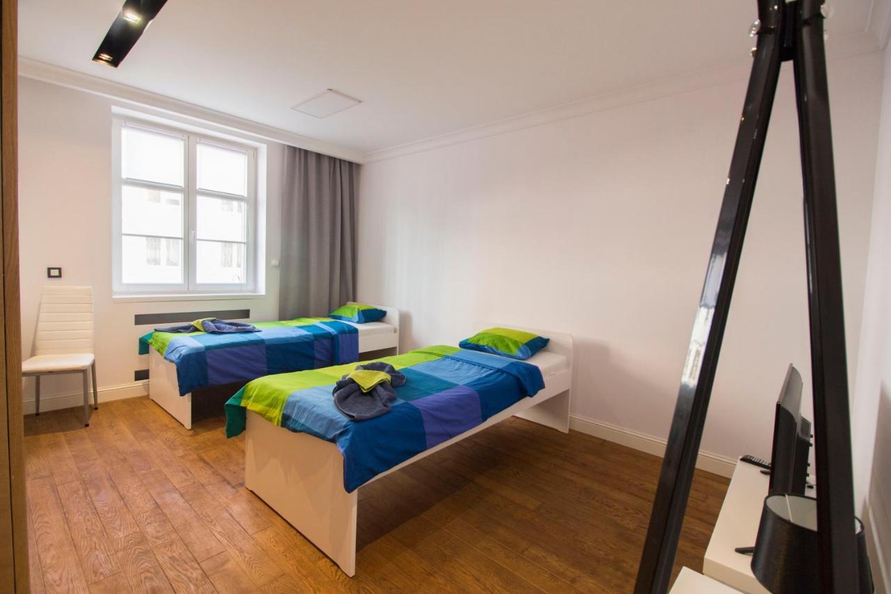 Happy Old Town Apartment *