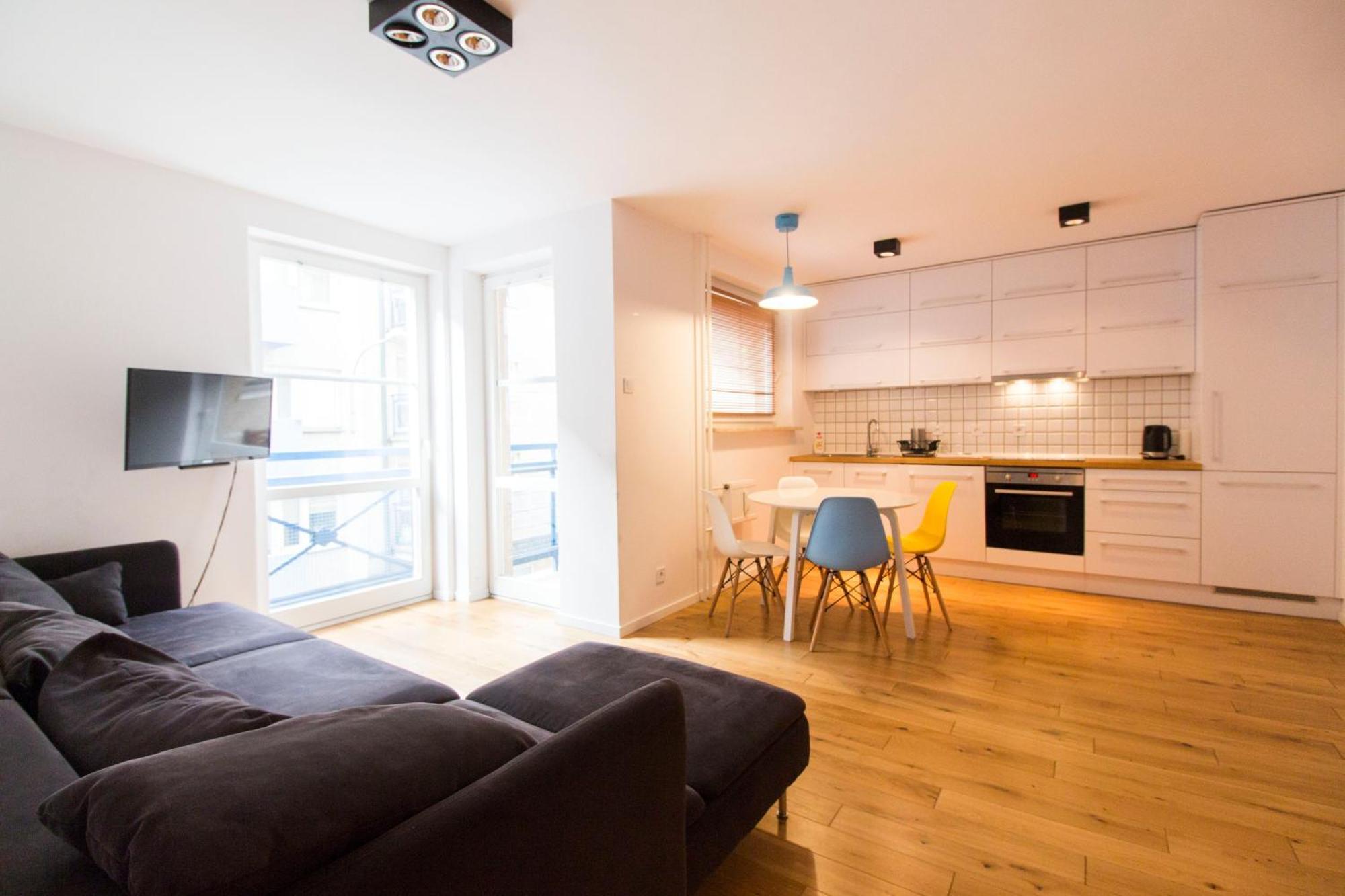 Happy Old Town Apartment