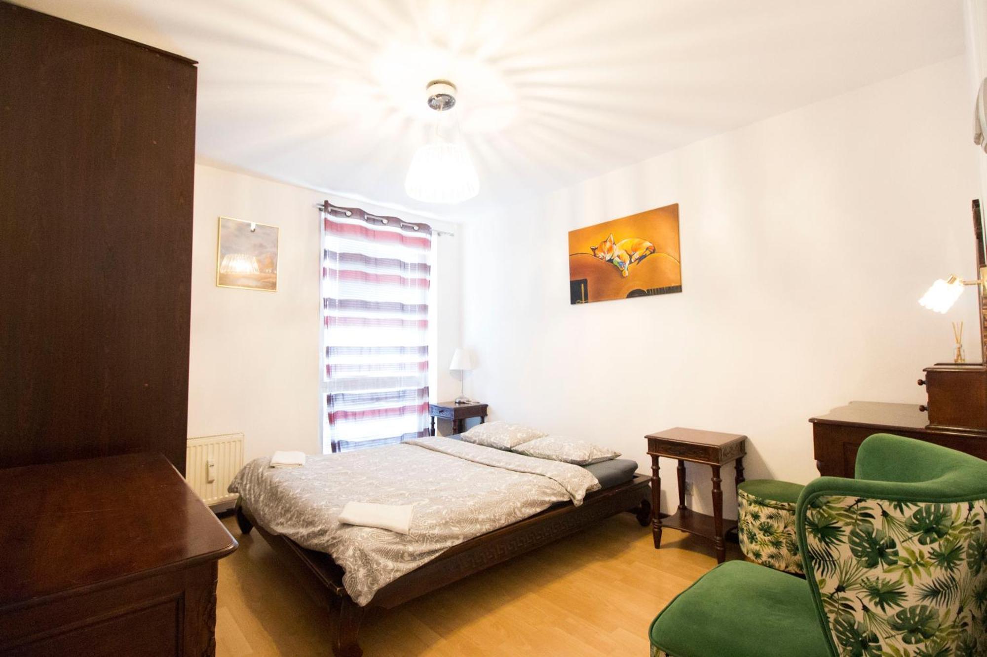 Happy Old Town Apartment *